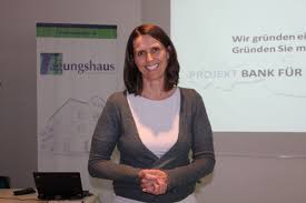 Die erste ethische alternativbank österreichs. Unterguggenberger Institut Freigeld Wahrungsdesign Blockchain