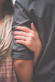 This Is Trendy Edgyfashionphotography Fashionphotographyideas Love Couple Photo Romantic Couples Photography Couple Photography Poses