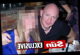 Uncle nick everard claimed sarah did not know arrested officer wayne couzens and the family the cop being quizzed over the suspected murder and kidnap of sarah everard kept working days after. Zyi 73glnse Qm