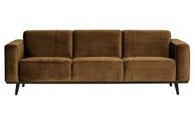 Außerdem hat es einen großen stauraum unterhalb der sitzfläche. Statement 3 Sitzer Sofa 230cm Samt Honig Gelb