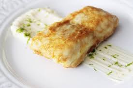 Como hacer merluza al horno con verduras: Merluza Frita Como Dios Manda O Merluza A La Romana Guisandome La Vida