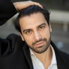 L'attore Dario Leone: "Con tutti i personaggi che ho abitato ho creato un  rapporto di sintonia, dispiacendomi un po' quando arrivava il momento di  salutarli.."