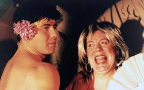 In Haßliebe Lola: Trailer & Kritik zum Film