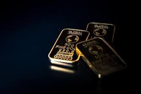7 Gold Stocks To Invest In (Plus: The Gold Investing Basics To Know) |  Financebuzz