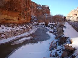 Parks and outdoor facilities such as boat ramps are open on all holidays, usually dawn to dusk. Operating Hours Seasons Capitol Reef National Park U S National Park Service