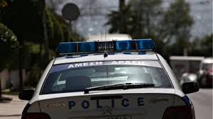 Σοκ στη δάφνη από τη νέα συζυγοκτονία. Dafnh Agria Dolofonia Skotwse Thn Gynaika Toy Kai Parado8hke Dafni Agria Dolofonia Skotose Tin Gynaika Tou Kai Paradothike