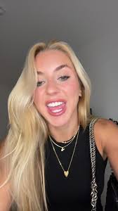 Valentina Archer E Namorado