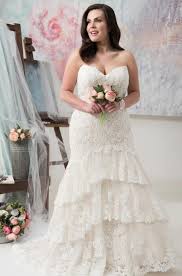Wir sind sicher, dass unter unseren brautkleidern das kleid ihrer träume ist. Wir Lieben Deine Kurven Brautmode Brautkleider White And Night