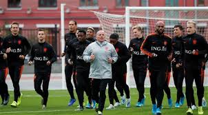 يذكر أن منتخب هولندا تأهل رسمياً لدور الـ بـ يورو 2020 بعد جمعه 6 نقاط على إثر فوزه على منتخبي أوكرانيا. ØªØµÙÙŠØ§Øª ÙŠÙˆØ±Ùˆ 2020 Ù‡ÙˆÙ„Ù†Ø¯Ø§ ØªÙ„Ø§Ù‚ÙŠ Ø¨ÙŠÙ„Ø§Ø±ÙˆØ³ÙŠØ§ ÙˆØ¹ÙŠÙ†Ù‡Ø§ Ø¹Ù„Ù‰ Ø¨Ø·Ø§Ù‚Ø© Ø§Ù„ØªØ£Ù‡Ù„