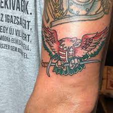Debrecen külvárosában, egyedi rusztikus környezetben várunk minden kedves új és régi vendégünket. Tattoo Oldschool Turul Boldwillhold Fat Lines Tattoo