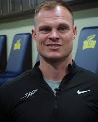 Coach Pinkel's Outlook Positive for 1999