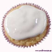 Schneeweisser Zuckerguss Rezept Mit Bild Rezept Zuckerguss Glasur Fur Kuchen Creme Fur Torten