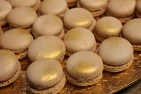 Recette De Base Du Macaron Meringue Italienne Avec Video Les Petits Plaisirs De Doro Macaron Recette Macaron Macaron Facile