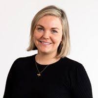 Lauren Attaway's Instagram, Twitter & Facebook