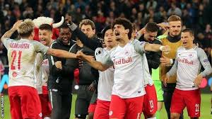 O fc red bull salzburg, normalmente em português salzburgo, é uma equipe de futebol austríaca, fundada em 6 de abril de 2005, sediada em salzburgo, ligada à multinacional de bebidas energéticas red bull história sv austria salzburg. Fc Red Bull Salzburg 4 1 Lazio Agg 6 5 Bbc Sport