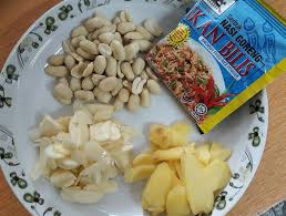 Jenis makanan ini sangat mudah ditemukan baik di pinggir jalan sampai di restoran. Resepi Kacang Goreng Mudah Sedap Boleh Buat Ketagih