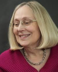 Carolyn Haack's Instagram, Twitter & Facebook