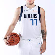On this page you can find luka doncics height and weight how much money does luka doncic have? No One Can Agree On How Tall The Mavericks Luka Doncic Is Right Now Mavs Moneyball