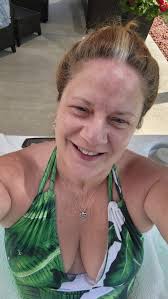 Introduction and photo sharing