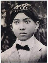 Yup, beliau dikenal sebagai founding fathers bangsa kita. Biografi Soekarno Sang Proklamator Pahlawan Bangsa Disegani Asing