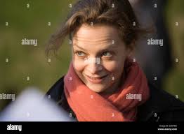 Julie cox hi-res stock photography and images