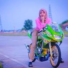 15 cewek naik motor kawasaki ninja cantik bener. Modifikasi Ninja Rr Model Cewek Sexy