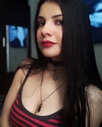 Wendy Rincon's Instagram, Twitter & Facebook