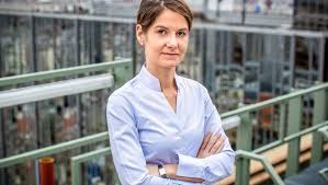 View the profiles of people named julian reichelt. Tanit Koch Ex Bild Chefredakteurin Wird Geschaftsfuhrerin Bei N Tv Der Spiegel