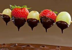 Brochettes De Fruits Chocolatees Brochette Fruits Recettes De Cuisine Recette