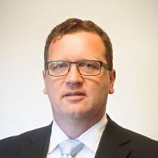 I have a new job and work now as a Senior Data Architect for Swiss Re.