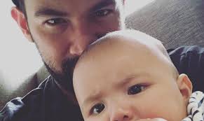 Cinta bukan kristal episod : Tonton Cinta Bukan Kristal Episod 28