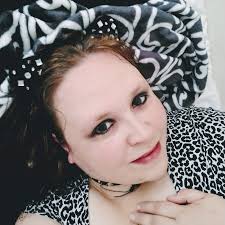 What are the pros and cons of a carnivore diet?