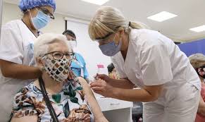 Las siguientes cuatro etapas comprenderán a: Con Gran Exito Comenzo La Vacunacion A Mayores De 70 Anos En El Gran San Miguel De Tucuman Ministerio De Salud Publica De Tucuman