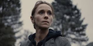 BELOW THE FOLD (2021) Reviews and overview