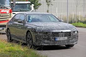 Learn about the 2022 bmw 7 series with truecar expert reviews. 2022 Bmw 7 Series G70 Speculatively Rendered With Split Headlights Autoevolution