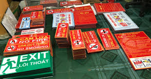 Gia công biển báo an toàn PCCC bằng mica Uy Tín - Giá Rẻ - Chất Lượng -  PHÒNG CHÁY PHÁT ĐẠT