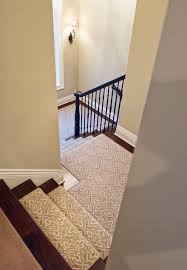 Oriental designer rugs has stair runner experts to help you through the process of calculating and measuring, designing and installing the stair runners. Traditional Staircase Decoration Ideas Stylish Stair Runner Carpet