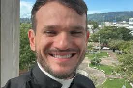 CPI das Bets ouve o padre e influenciador digital Patrick Fernandes