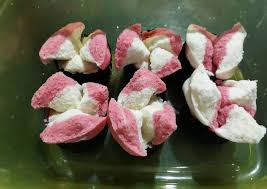 Bahkan, kamu juga bisa membuat bolu tape ini tanpa mixer, jadi lebih gampang lagi bikinnya. 5 Bahan Masak Bolu Kukus Takaran Sendok Yang Lezat Cookandrecipe Com