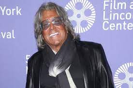 Outfit District Legend Wayne Diamond Sparkles In Uncut Gems Web Page Six Actors Handsome Older Men Robert Evans