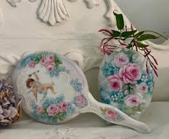 Marta Bacon's Instagram, Twitter & Facebook