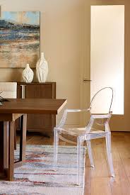 Here S How To Style Acrylic Dining Chairs In 2020 Acrylic Dining Chairs Acrylic Chair Dining Room Table