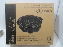 Pampered Chef Stoneware Fluted Pan Number1440 Unbelievable Offers Are Coming Baking Essentials Pampered Chef Stoneware Pampered Chef Baking Essentials