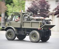 Write A Caption Overlandkitted Https Ift Tt 2p8pnfj Unimog Trucks Custom Trucks