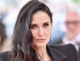 Her father charles harmon left her mother virginia king before demi was born. Demi Moore Net Worth 2021 Bio Age Height Husband Kids Boyfriend Dating Religion Rumors Family Wiki Married Divorce Salary Career Awards More Facts Raphael Saadiq