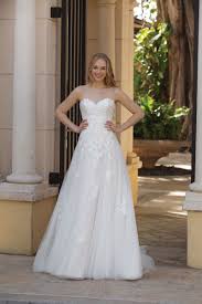 Die ehe ist ein wichtiger und unvergesslicher tag für jede frau. Wandelbares Brautkleid Mit Dreiviertelarm In A Linie Von Sincerity Modell 44095 Heiraten Mit Braut De