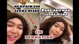 Kali ini mama gigi collabs sama nissa sabyan buat ngasih tau kalian tutorial hijab ala nissa. 2020 Umi Ricis Bilang Lepas Hijab Auto Bang Wildan Langsung Marah Youtube