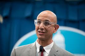 Doctor who shaped Gavin Newsom's COVID response to resign- CalMatters