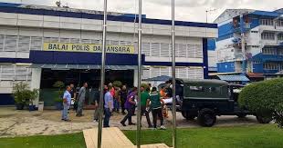 The township is surrounded by bandar utama (bu). Man Calmly Brings Dead Body To Damansara Police Station And Confesses To Murder World Of Buzz