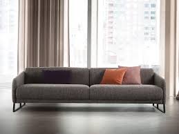 Super bequemes sofa bieten umzugsbedingt unsere echt bequeme couchgarnitur zum kauf. Bequemes Sofa Mit Mechanismus Fur Den Sitz Herausziehen Idfdesign